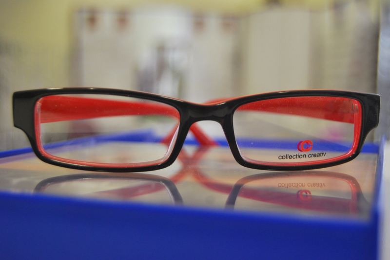 opticien-ROQUESTERON-min_view-sight-lens-frame-optics-spectacles-1141012-pxhere.com